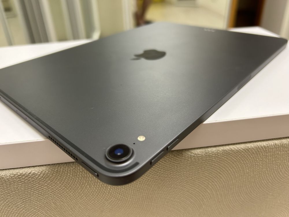 iPad Pro 11 256Gb, 2020г, отличное состояние!