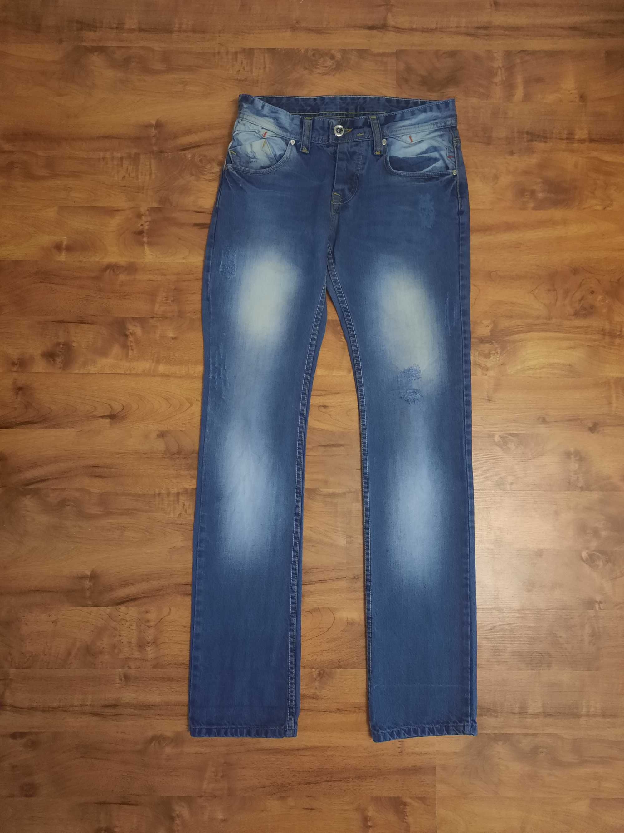 Jeansy, spodnie jeansowe ManJeans rozmiar 32, orientacyjnie M