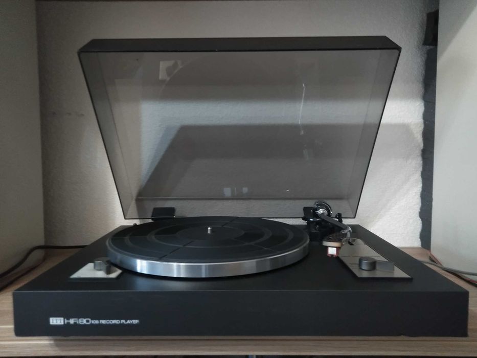 ITT HiFi 8010 програвач вінілу