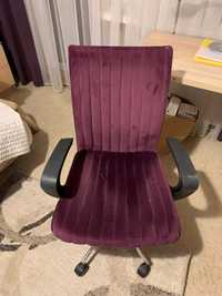 Krzeslo obrotowe fiolet