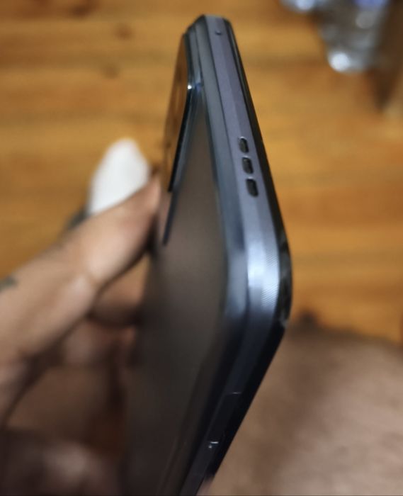 Telemóvel TCL como novo