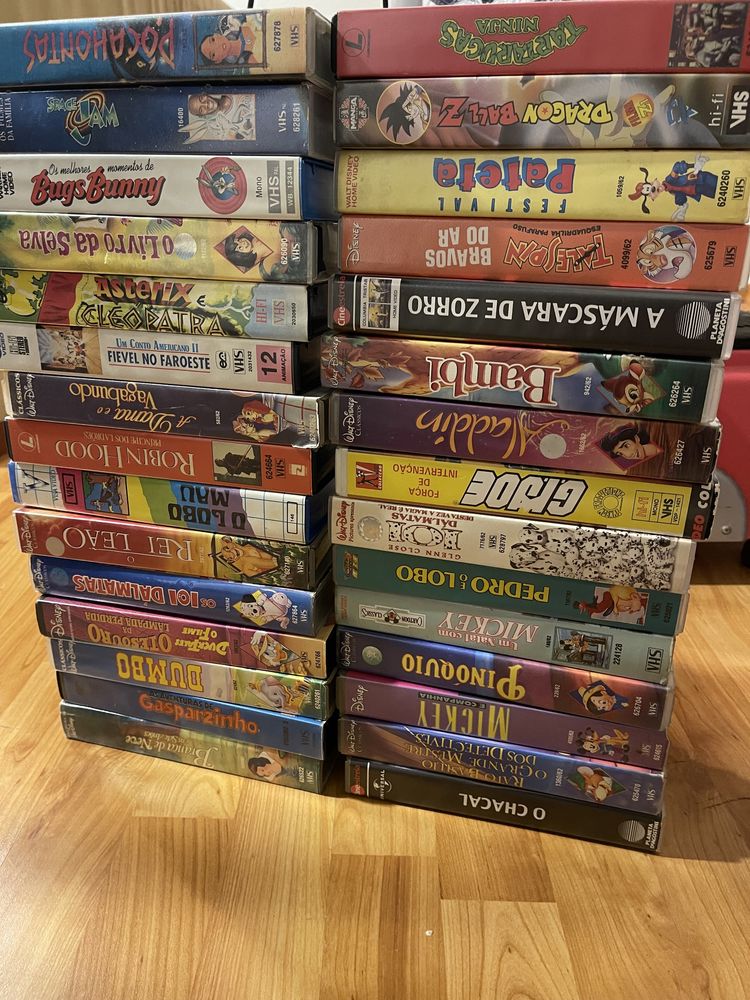 Vendo cassetes vhs de filmes da disney e outros