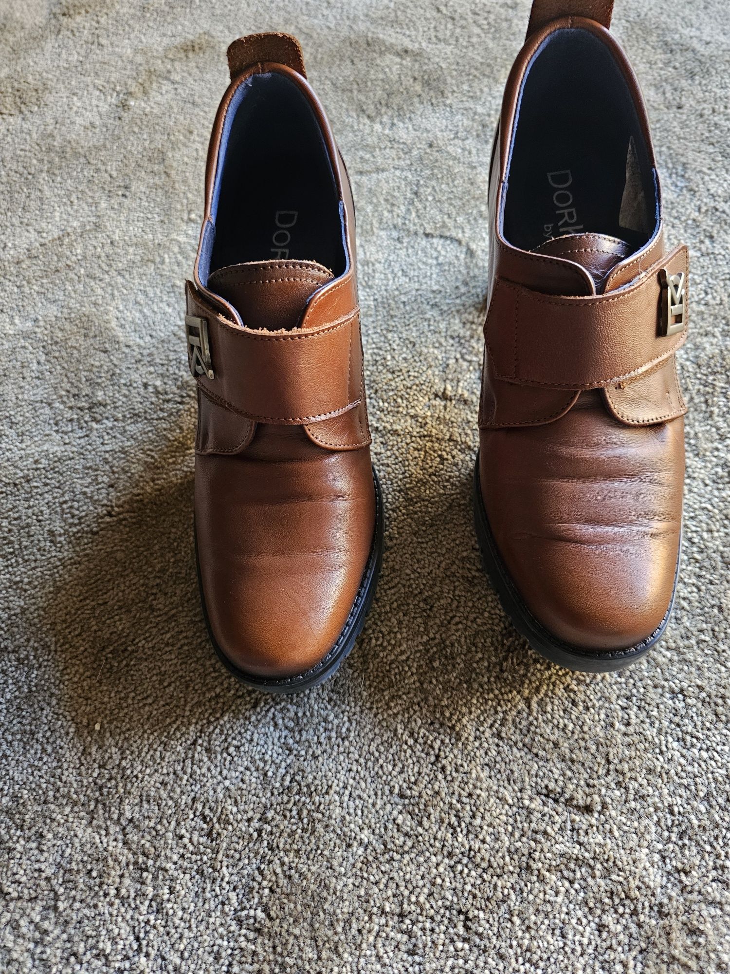 Sapatos em pele camel Dorking By Fluchos