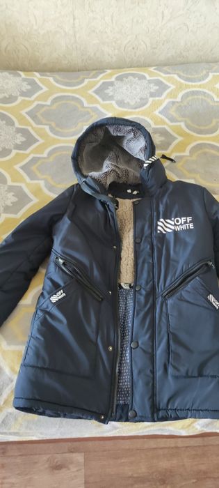 Куртка зимова дитяча на зріст 150-160, носилась 1 сезон. Як нова