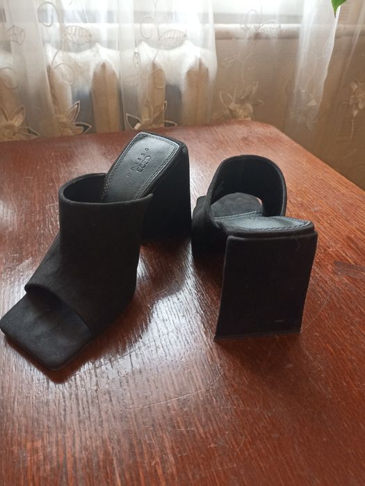 Мюли, босоножки в отличном состоянии