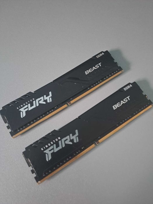 Продам 8гб озу 2 штуки по 4гб