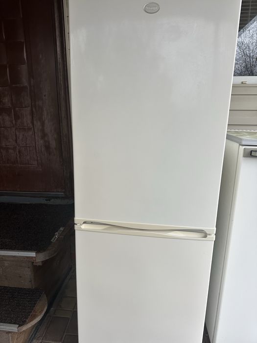 Холодильник Snaige