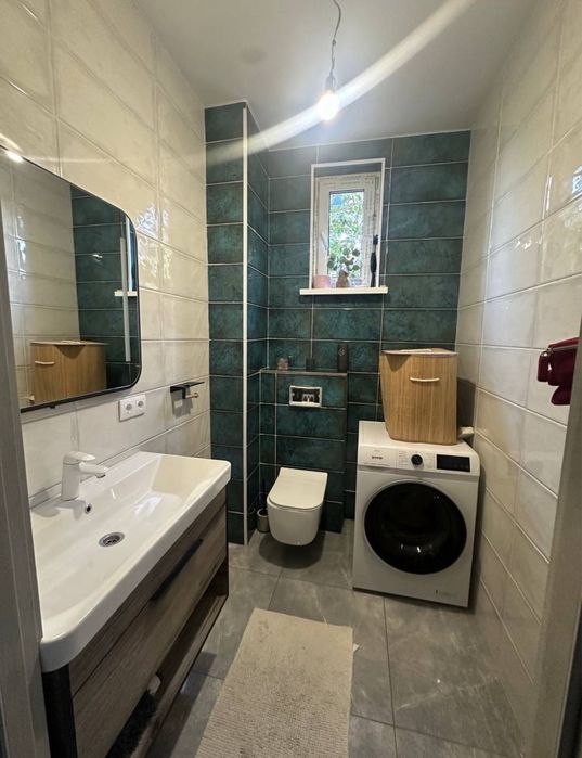 Нові Петрівці, Таун Хаус