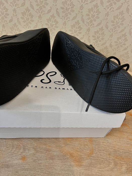 Шкіряні черевики хайтопи