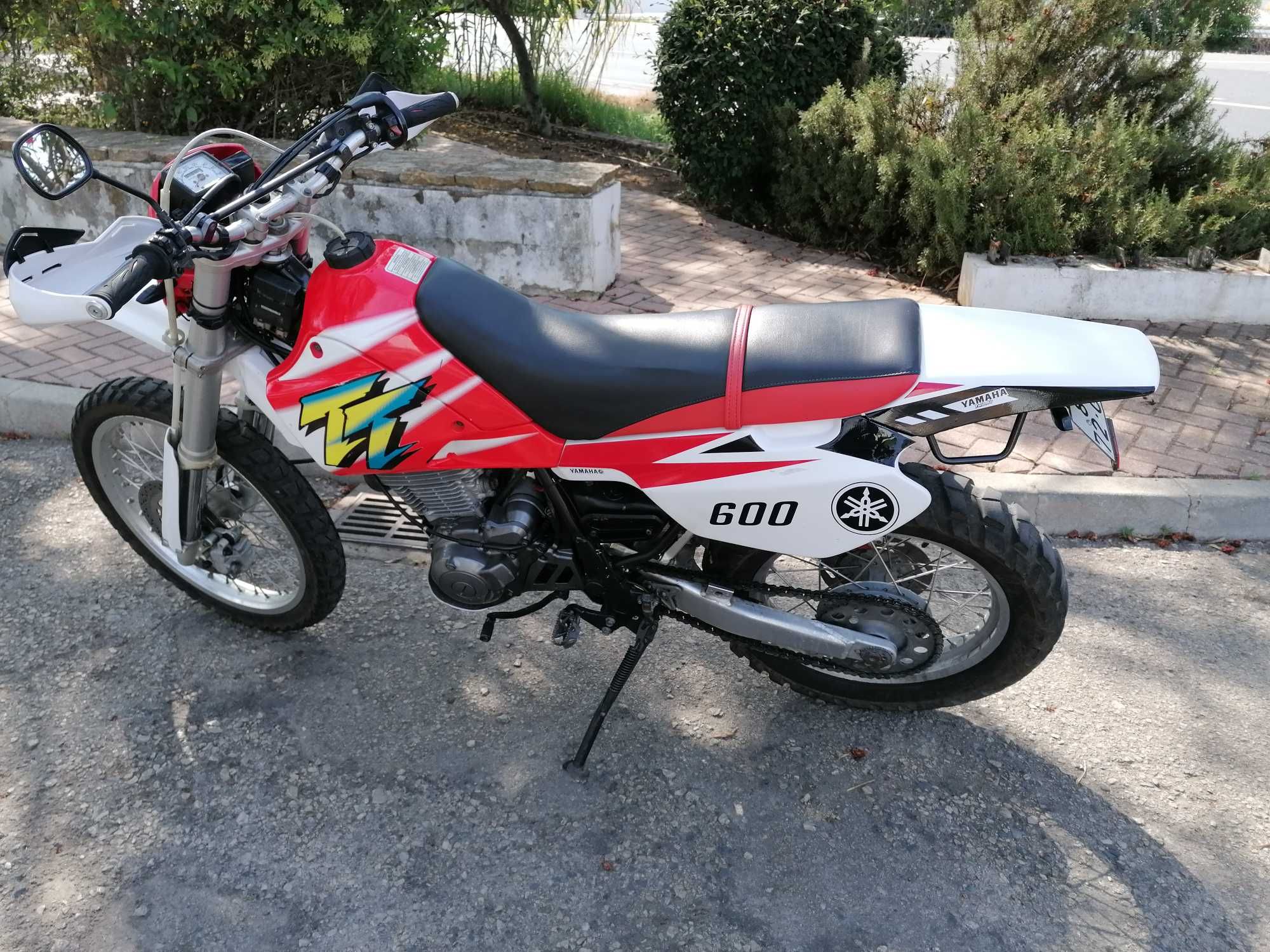 Yamaha TT600E Belgarda em excelente estado!