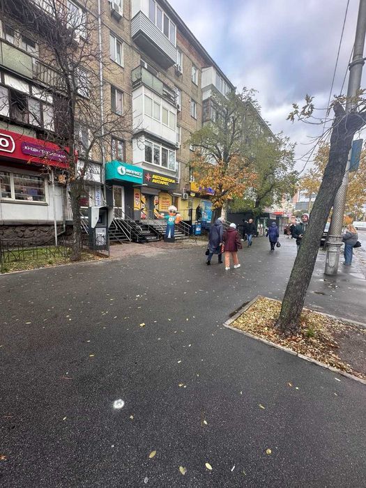 Оренда фасадного приміщення - проспект Миру 2/3