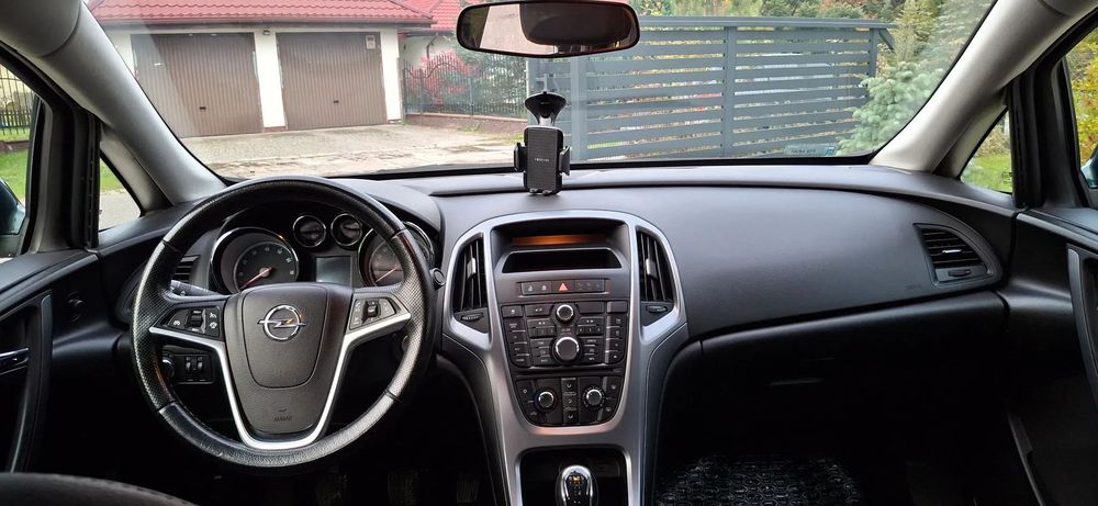 Opel Astra Stan doskonały, niewielki przebieg.