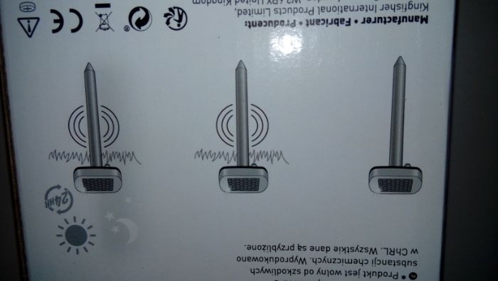 Solarny ultradźwiękowy odstraszacz kretów