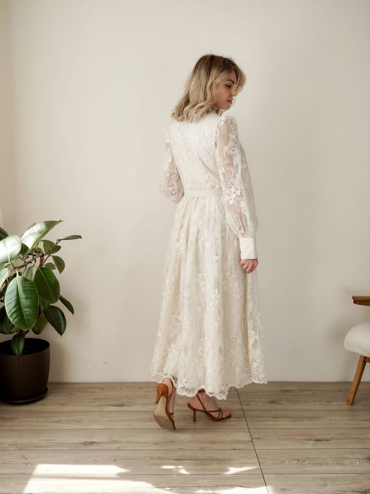 Сукня з вишивкою на весілля, хрестини