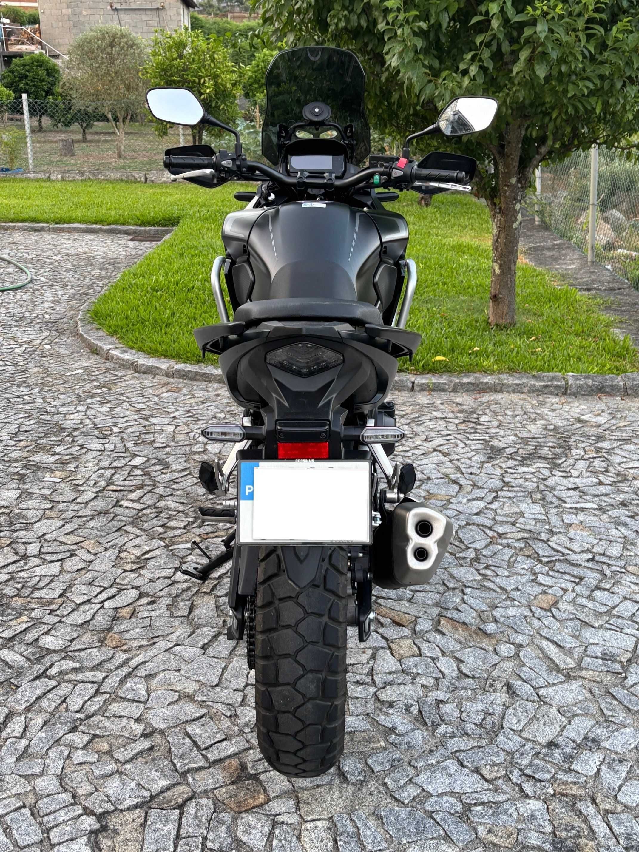 Honda CB500X 2023