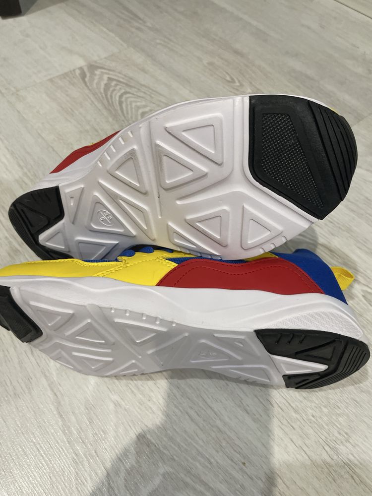 Кросівки LiDL розмір 38,5