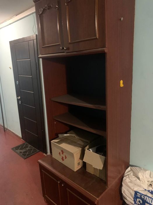 Продам мебель в хорошем состоянии все вопросы по телефону +38066835343