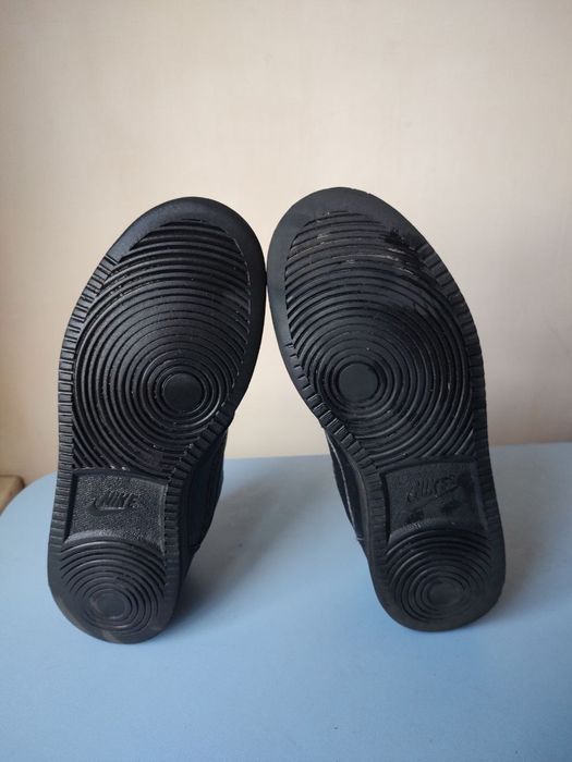 Кросовки Nike 40p мокасини хайтопи кросівки