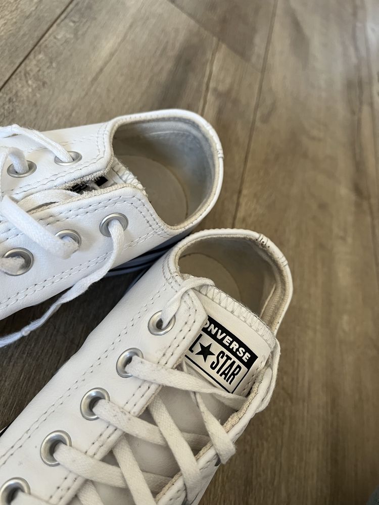 Converse skorzane platform