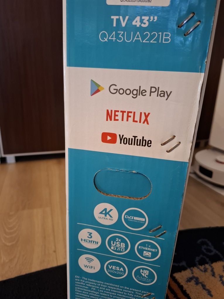 Telewizor 43 cale smartv jeszcze na gwarancji