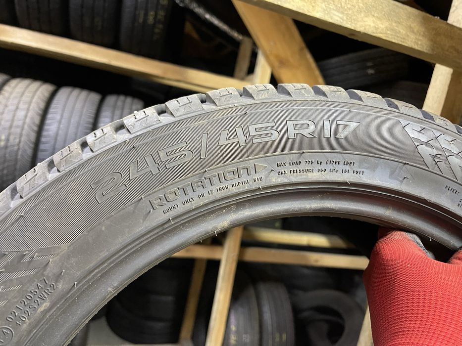 Шини зимові 245/45R17 NOKIAN Hakkapeliitta 10 2шт 8мм 23рік