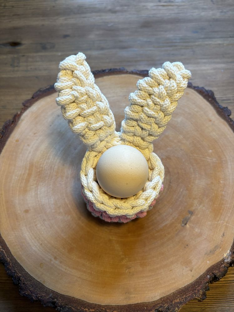 Zajączek wielkanocny osłonka na jajko