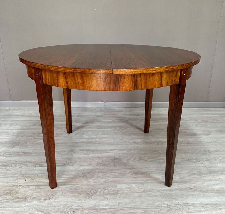 Stół - lata 60” szpiczaste nogi …modern design