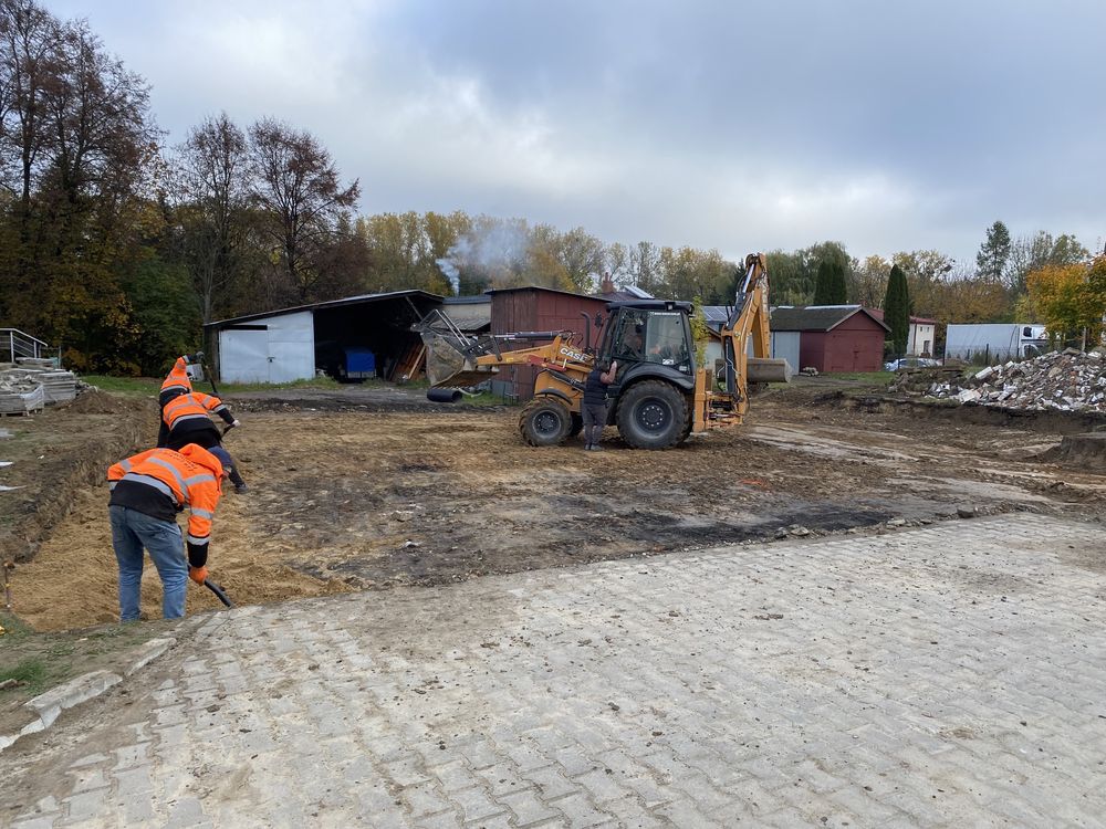 Układanie kostki brukowej, granitowej