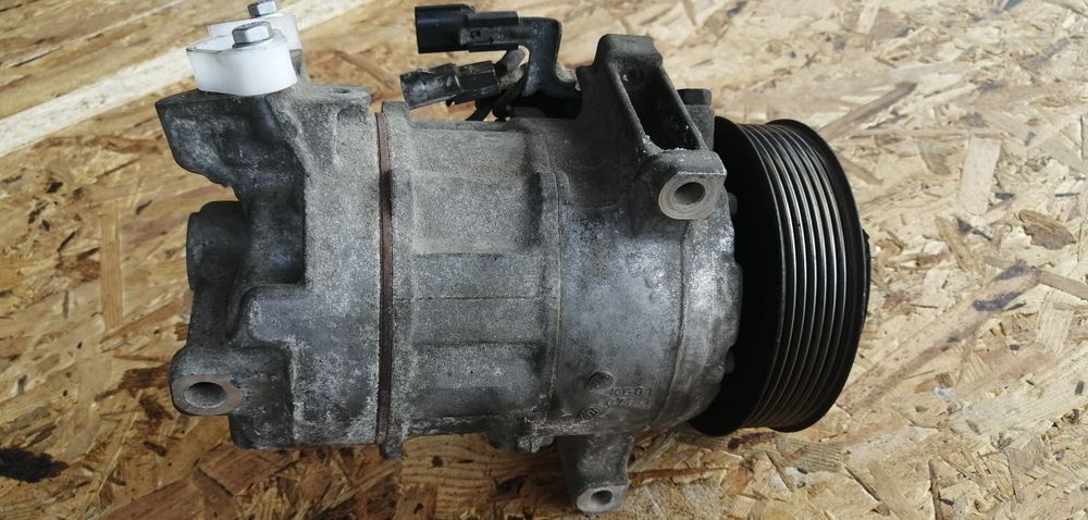 Продам компрессор кондиционера 92600BR00A NISSAN RENAULT