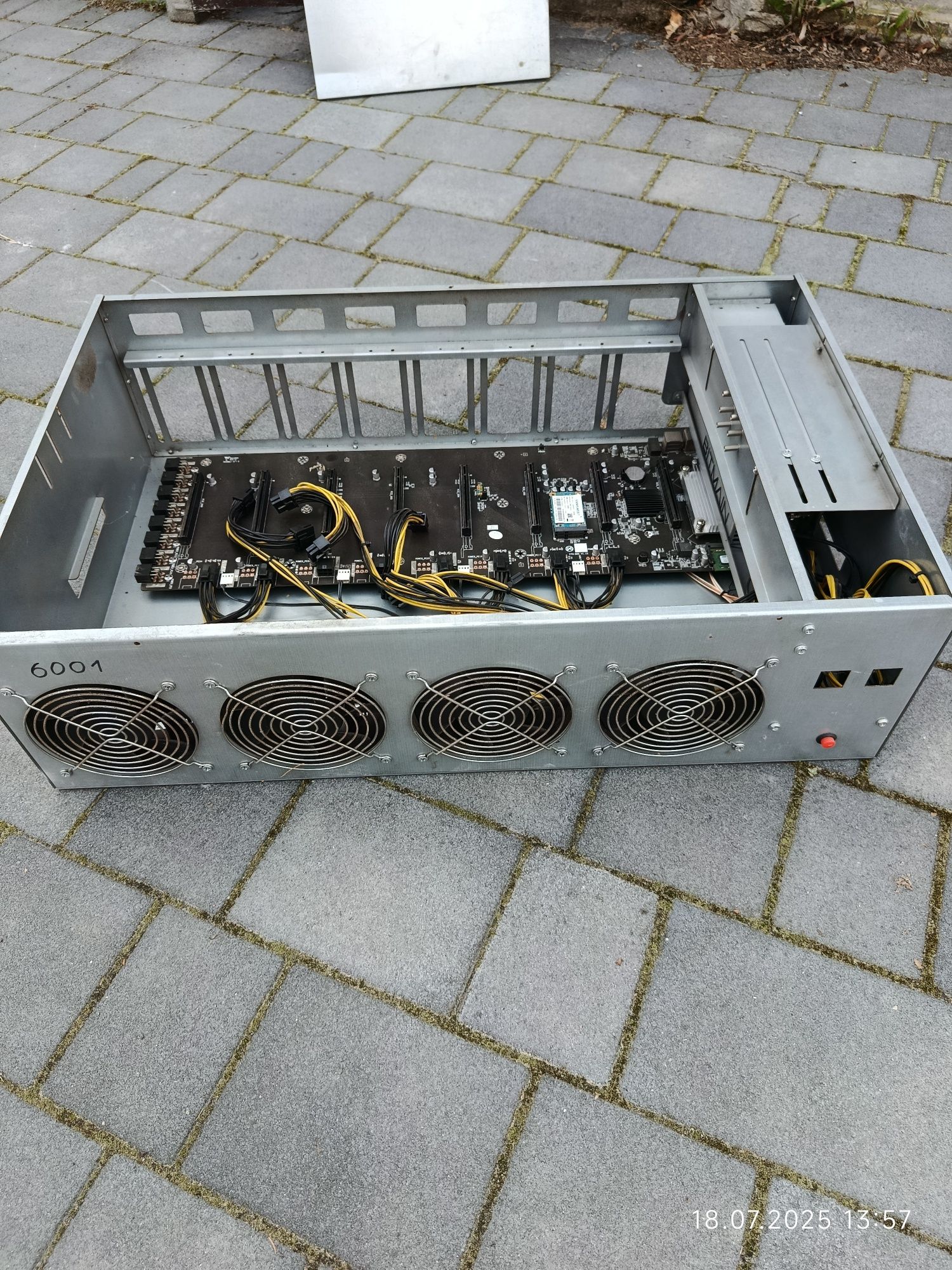 Sprzedam obudowy koparek kryptowalut