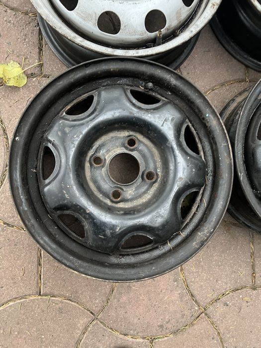 Диски металеві поштучно розпаровка R 14 розболтовка 4/100 Volkswagen