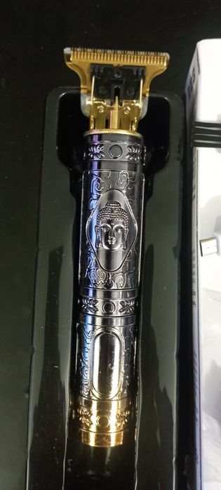 Buda máquina de cortar cabelo e barba