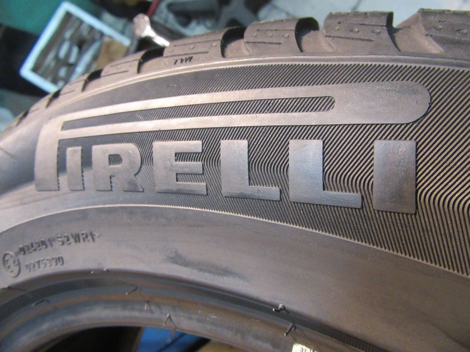 2x 205/60R17 Pirelli SottoZero 3 Winter 93H C/B/72dB 6,32mm