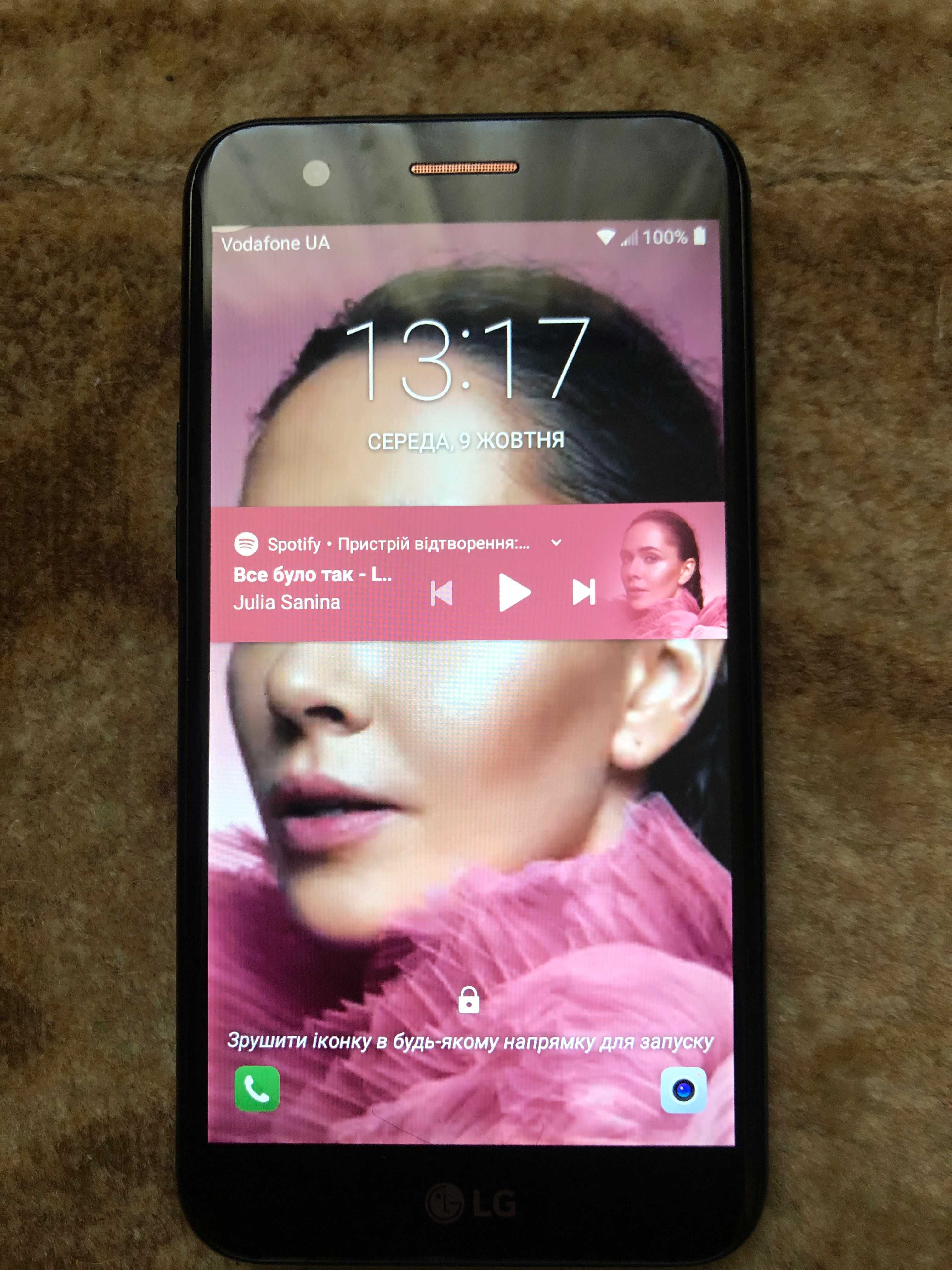 LG K10 (2017) смартфон