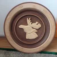 Drewniany talerz rzeźbiony na ścianę - motyw jeleń