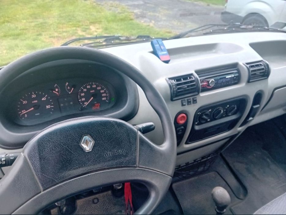 Renault master autolaweta 2.5dci 2003rok