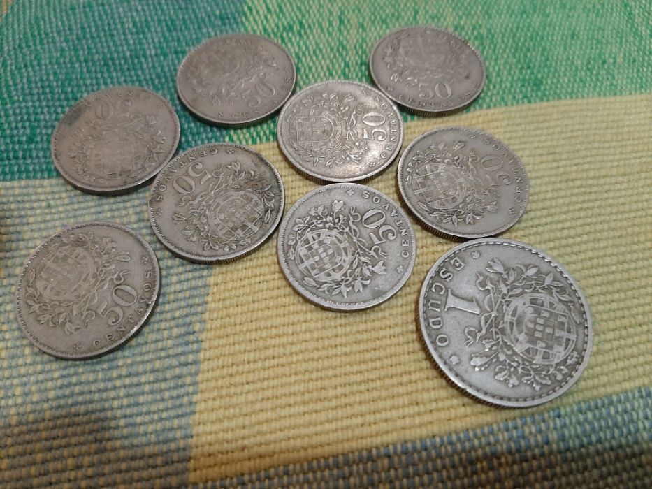 Moedas de Escudos para coleção