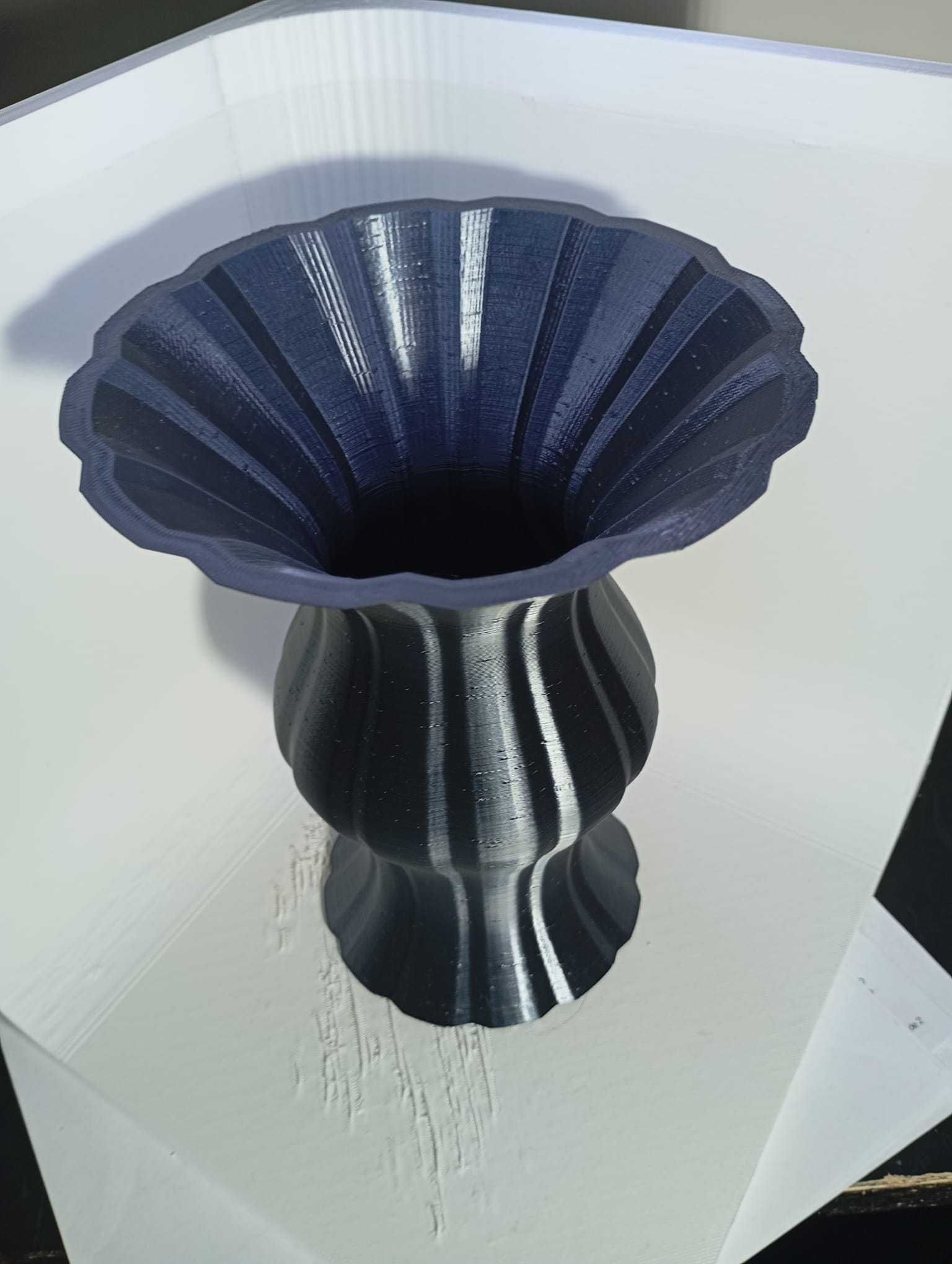 Vaso Decorativo "Horizonte Fluido"