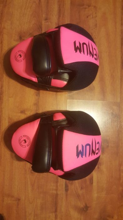 Venum Cellular Punch Mitts 2.0