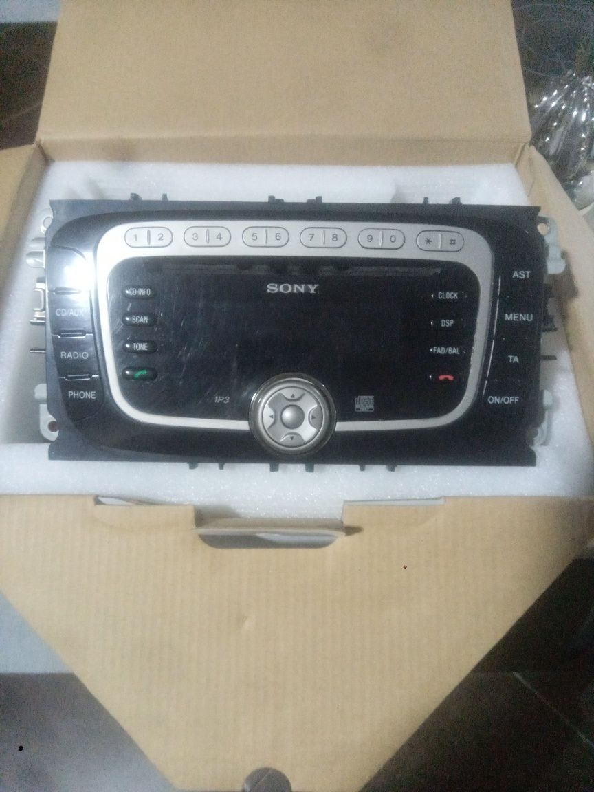 Rádio original de Ford s max