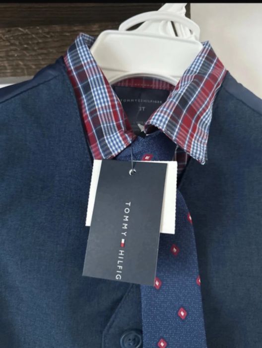 Garnitur chlopiecy 98/104 tommy hilfiger