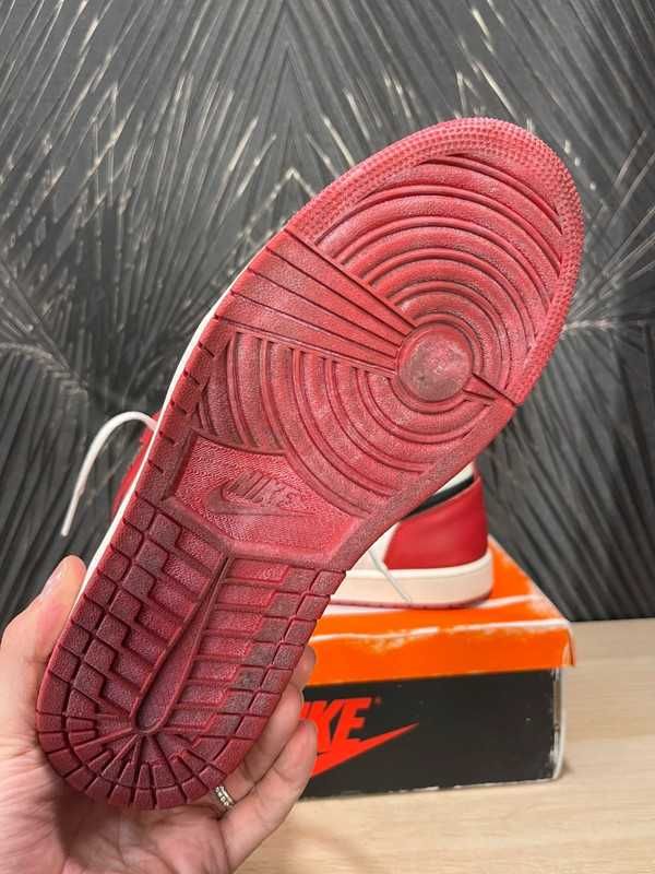 Jordan 1 Retro High OG Chicago Lost and Found R.36