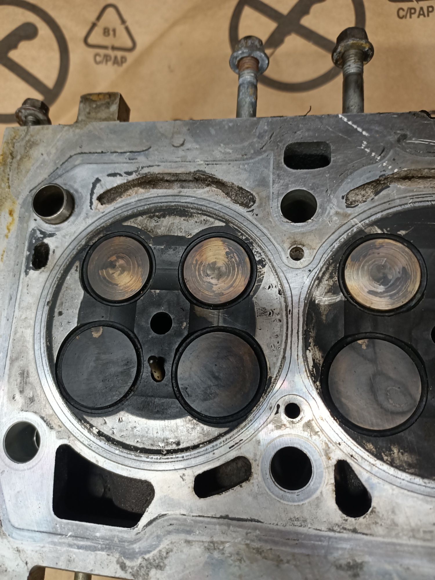 Głowica silnika 2.0 jtdm  Alfa Romeo Brera 159 Giulietta