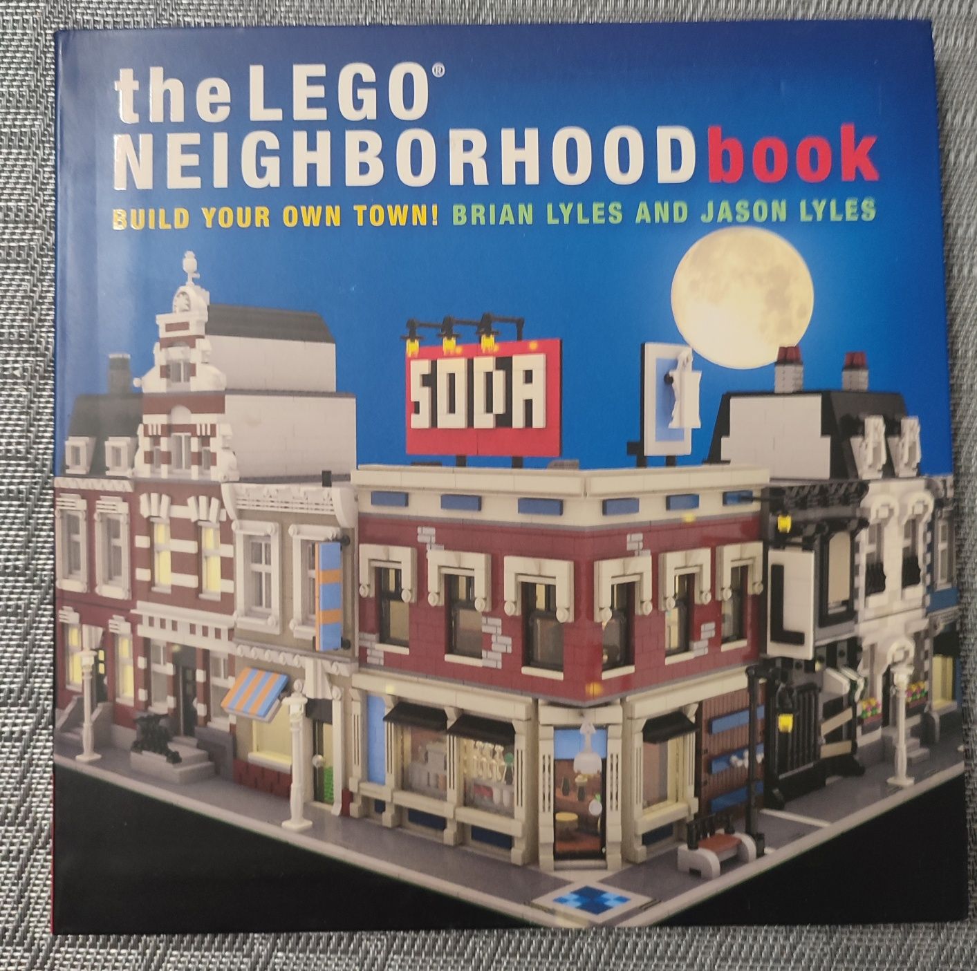 LEGO The neighborhood book książka kolekconerska