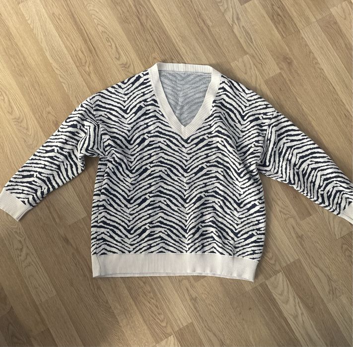 Светр, розмір M-L