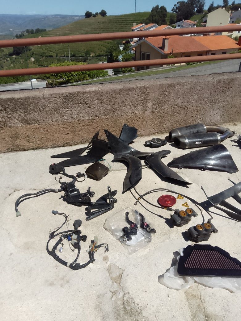 Vendo material de R1