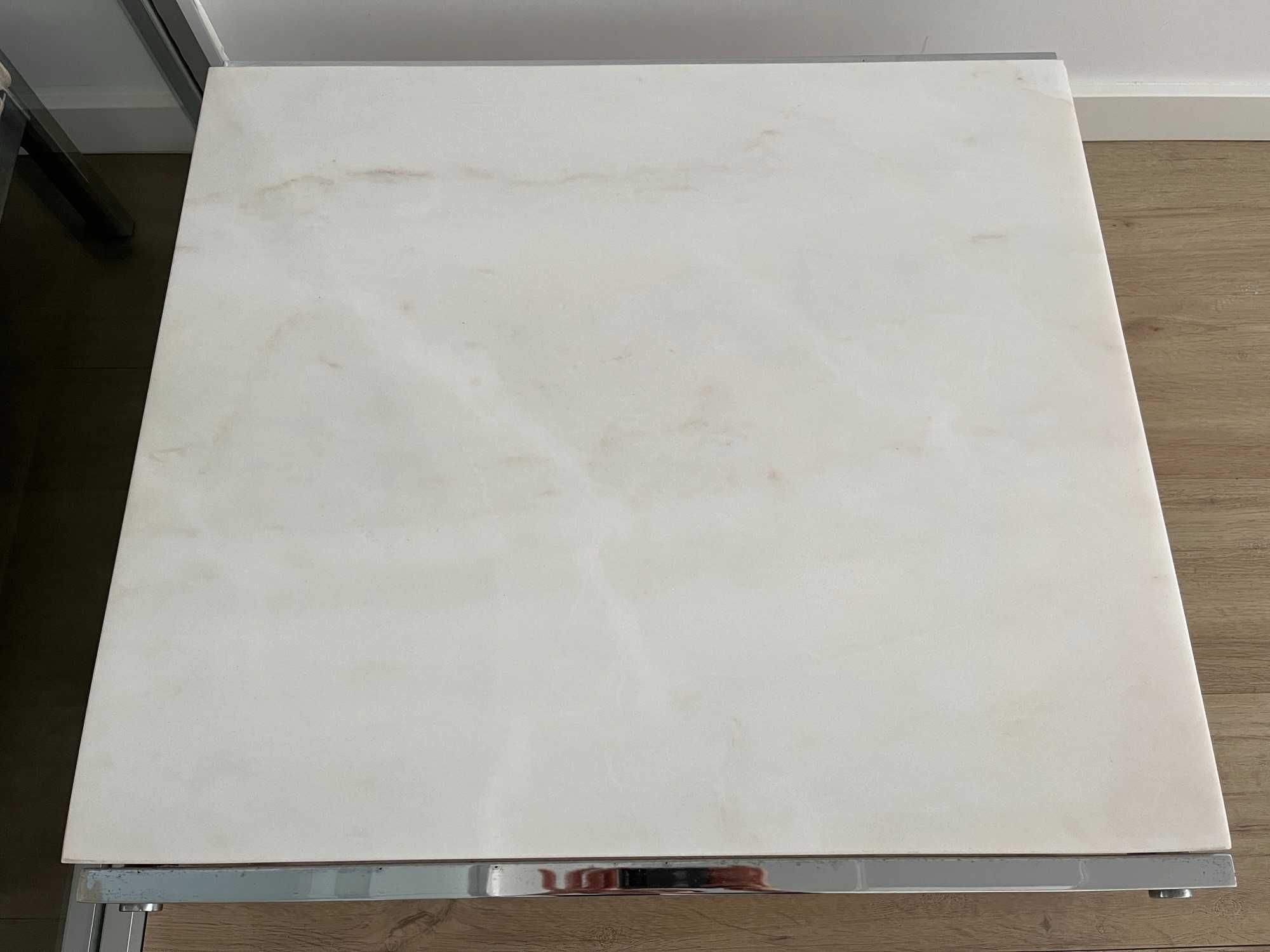 Mesa de apoio em mármore