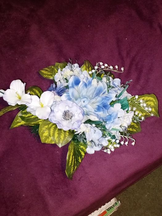 Sprzedam własnoręcznie robione stroiki na cmentarz