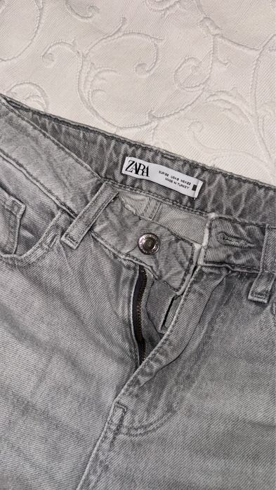 Сірі джинси Zara