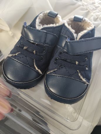 Nowe buciki chłopięce niemowlęce zimowe ocieplane rozmiar 17 10,5cm
